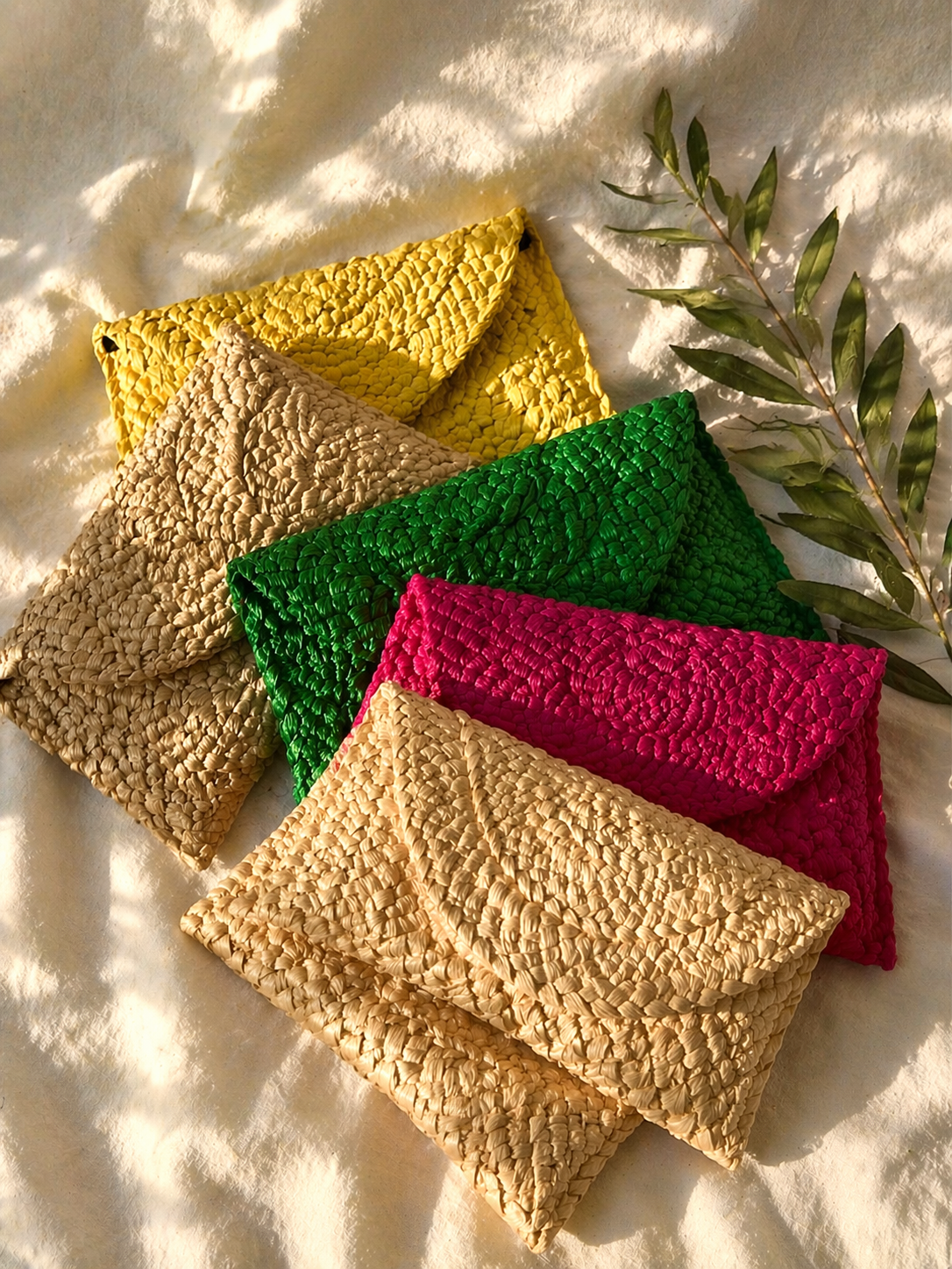 Rattan Straw Clutch Purse - Handheld Woven Bag